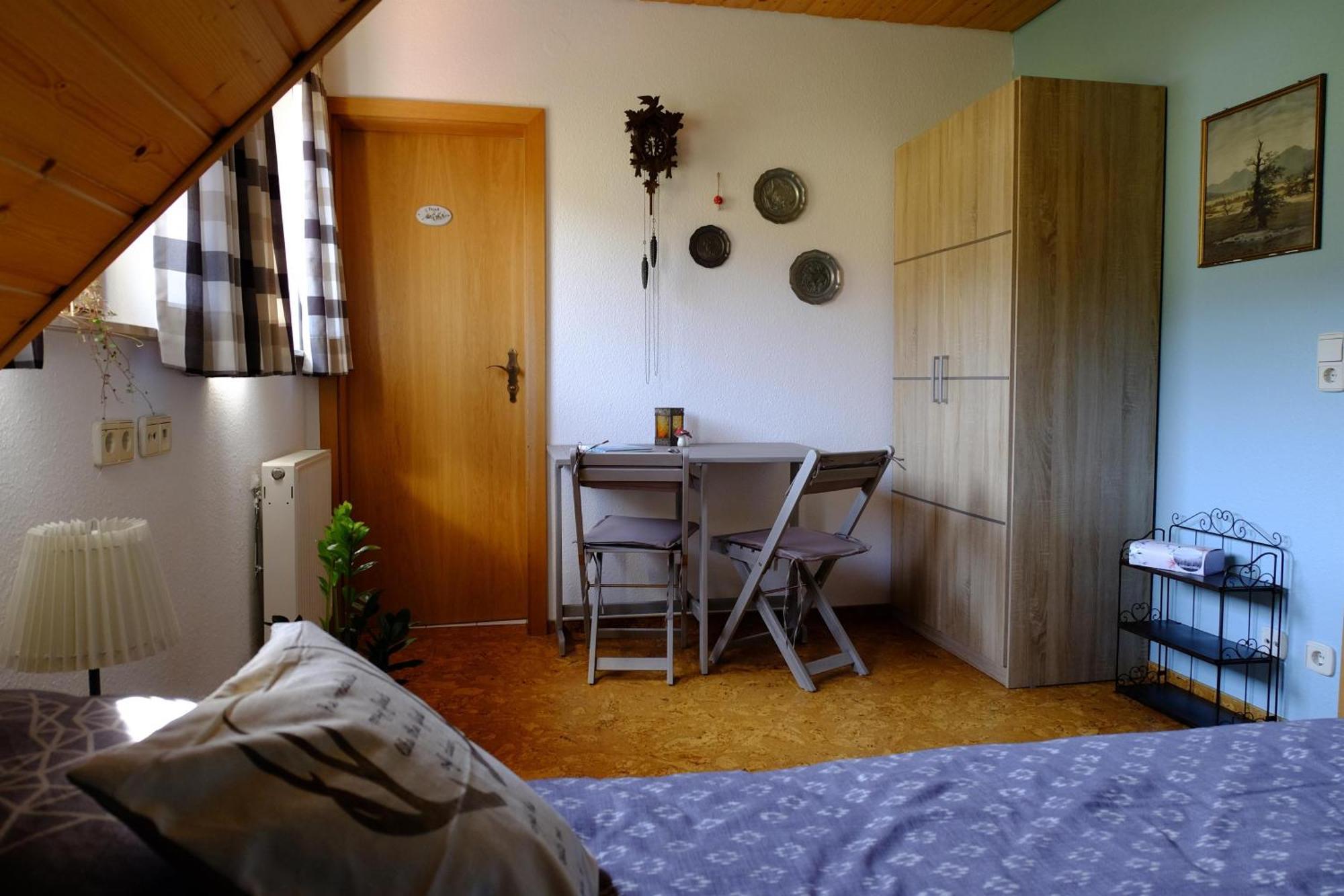 Schwarzwild - Ferienwohnung Und Ferienzimmer Baiersbronn Exterior foto